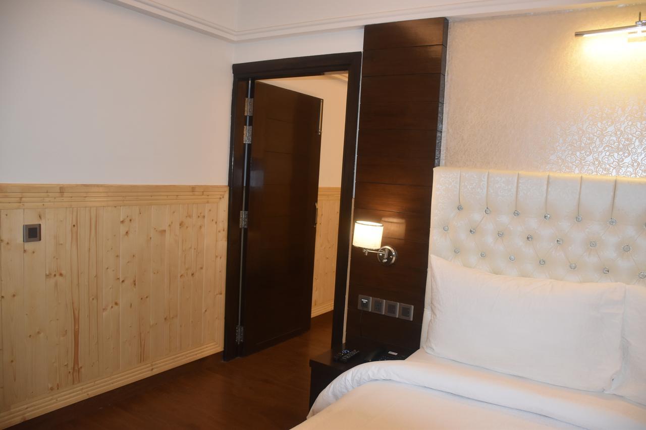 Hotel Dhroov By Mystical Views Шимла Экстерьер фото
