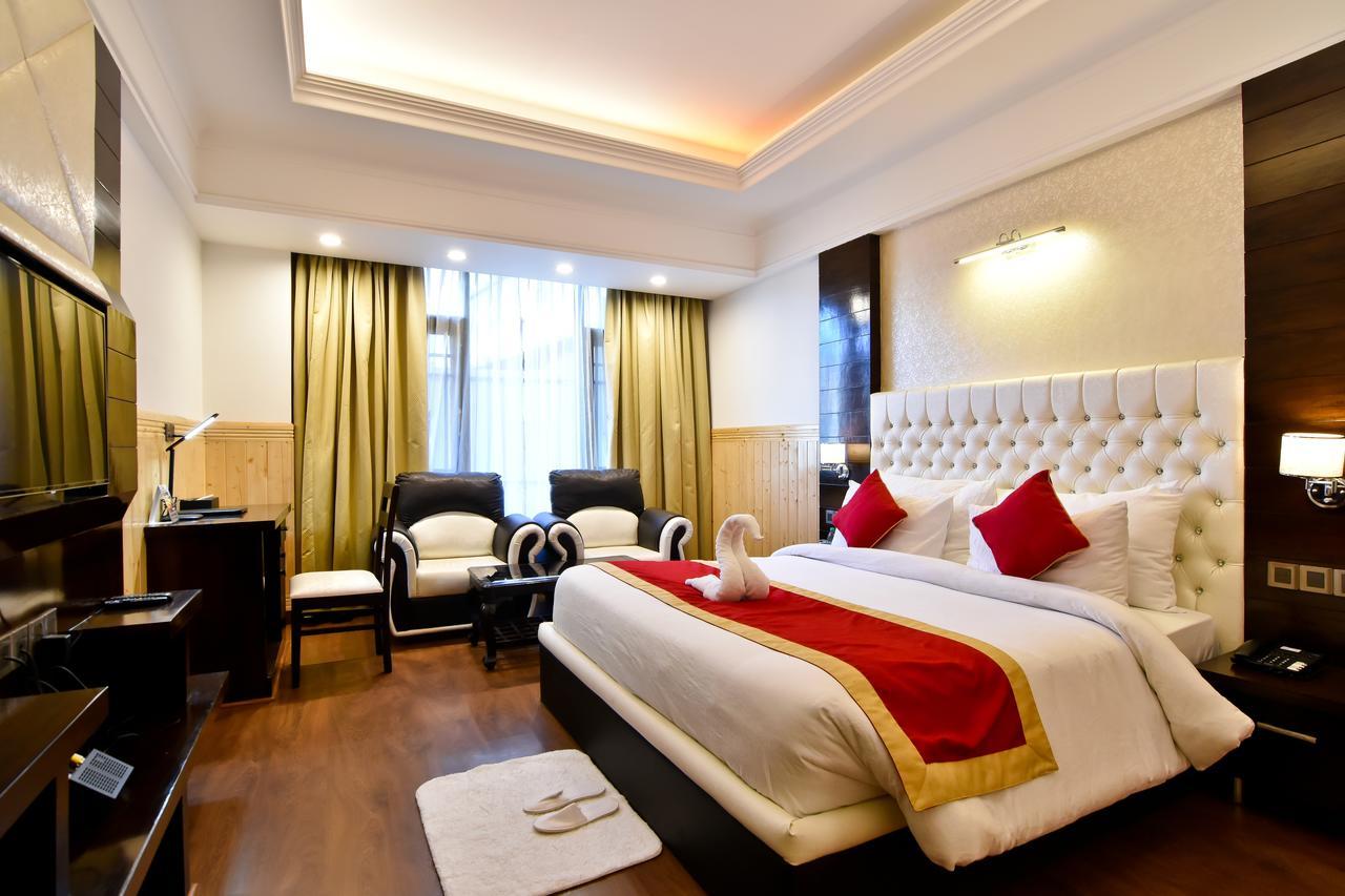 Hotel Dhroov By Mystical Views Шимла Экстерьер фото